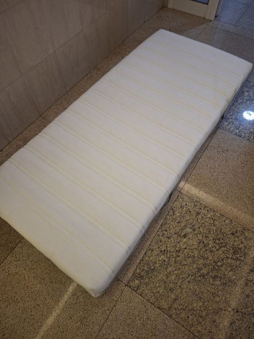 saltea sultan dimensiuni 90x200x12  stare perfecta