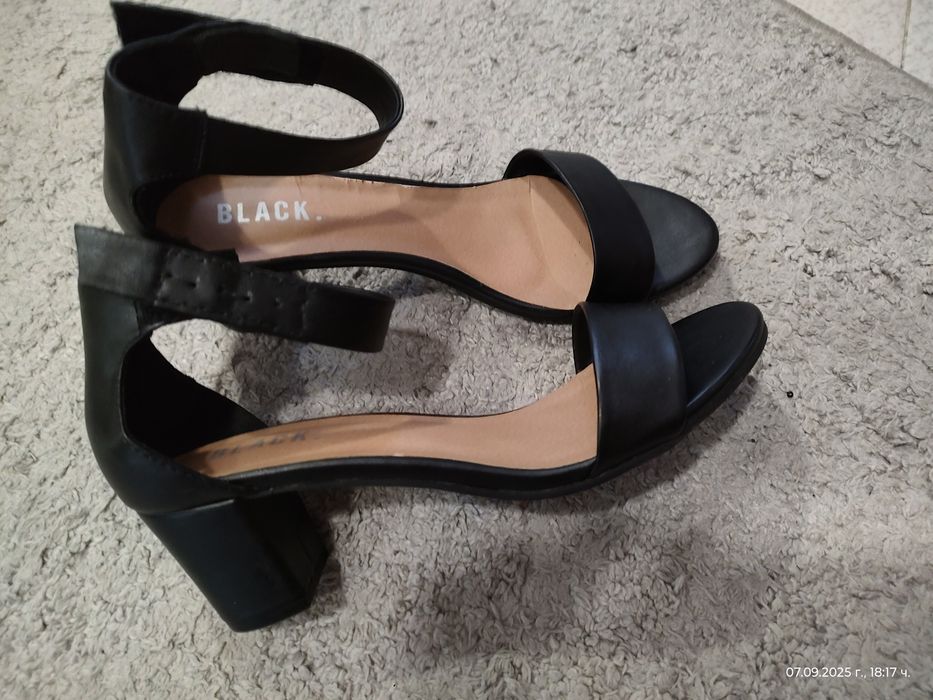 Сандали 38 номер