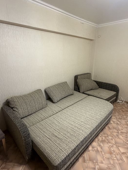 Продам диван с креслом б/у