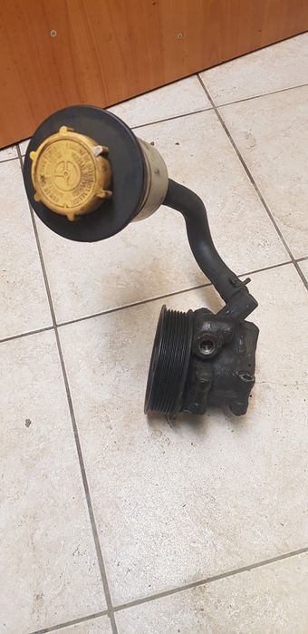 Pompa servodirectie Ford Transit 2.4 125cai