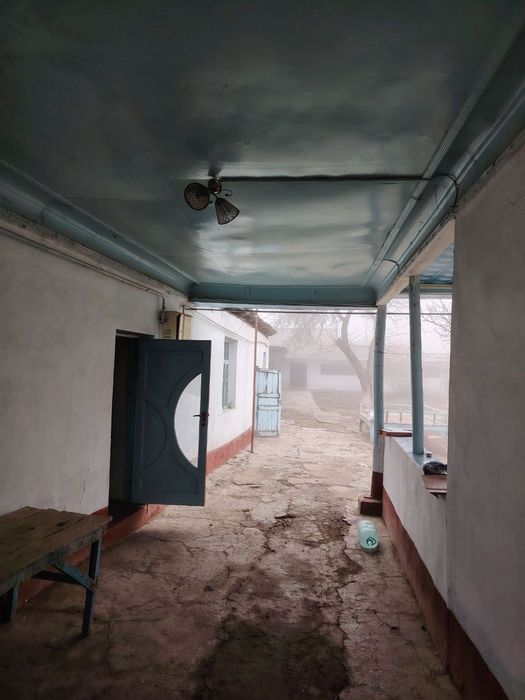 Hovli  sotiladi srochna