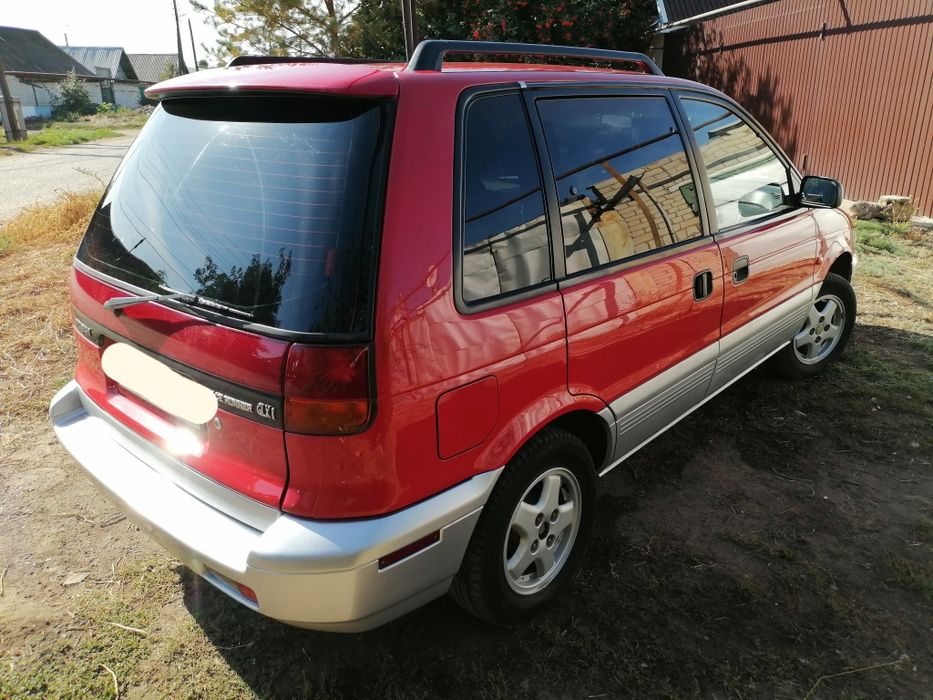 Продаю Mitsubishi Space Runner
