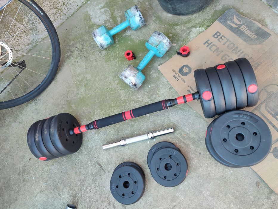 Bancă fitness cu gantere