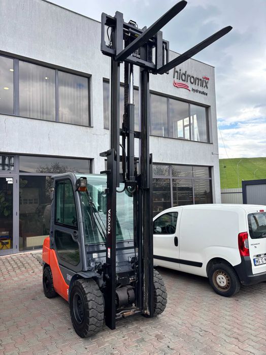 Stivuitor - Motostivuitor Toyota Diesel 3.5t Cabină An fabricație: 11/2018
