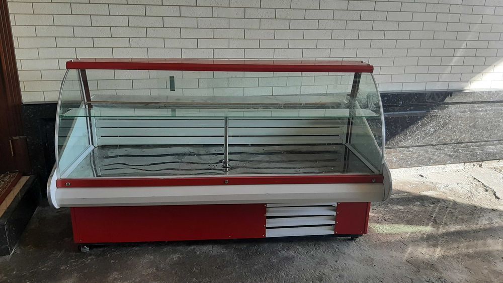 Ветрина холодилник