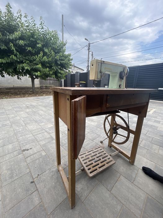 Masina de cusut Veronica