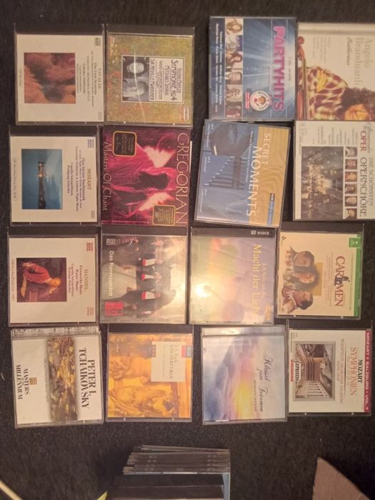 Lot 46 buc CD muzica diferita  limba germana