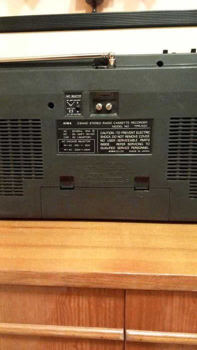 Radio casetofoane AIWA, radio Traviata, ceasuri de masa , stabilizatoare tensiune