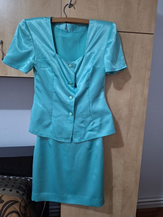 Rochii și costume