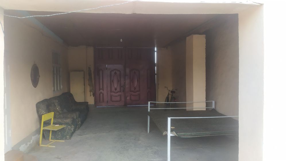 Xovli sotiladi sirochna Qarshi tuman uzumzor maxallasi