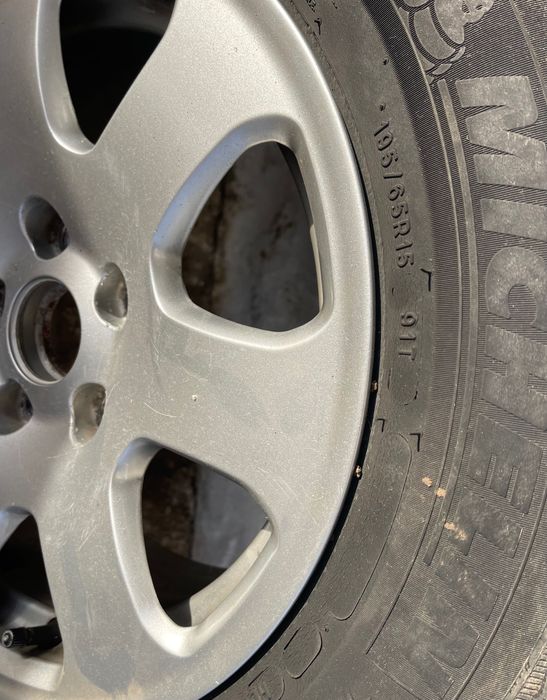 Джанти на Ауди А4 Б6 195/65 R15 с зимни гуми