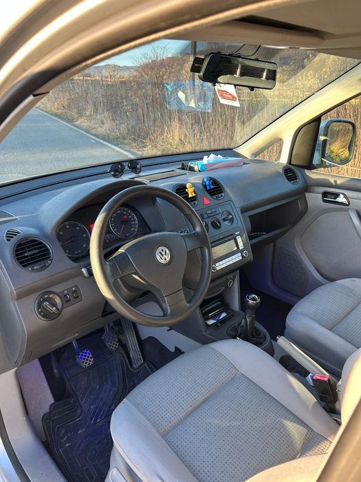Volkswagen Caddy Maxi Life 7 locuri