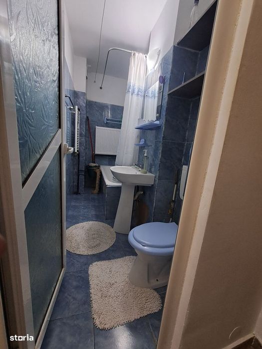 Garsoniera parter,stradala, M-uri