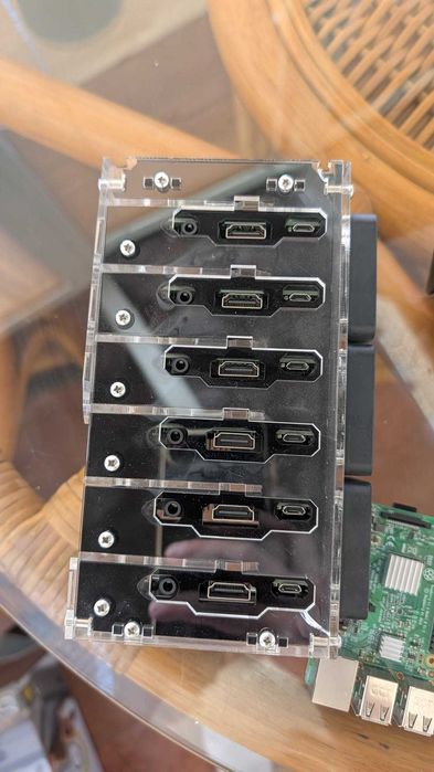 Raspberry Pi 3B+  6 броя в кутия с охлаждане