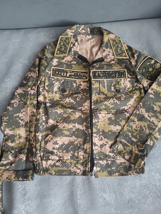 Продам костюм детский военный