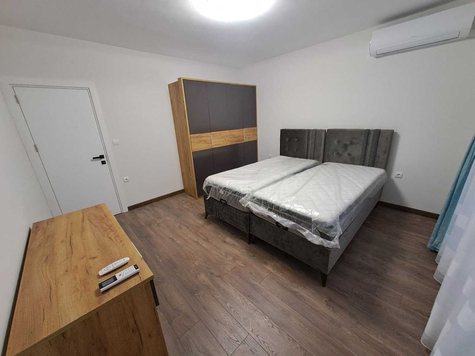 От собственик Нов 116 кв.м. тристаен апартамент с гараж