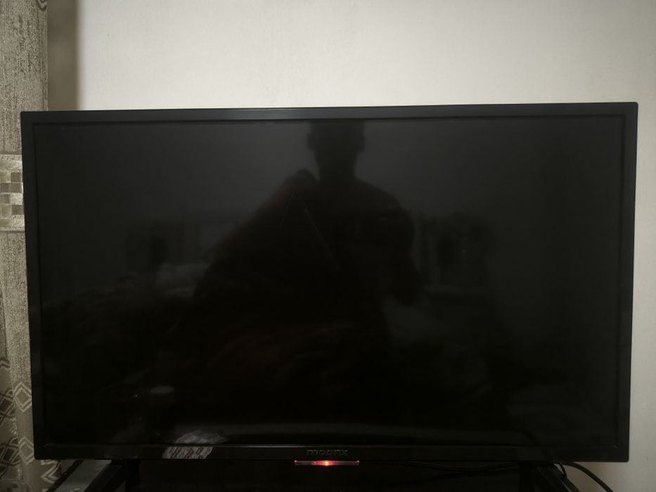 TV (Moonx 32K7000]