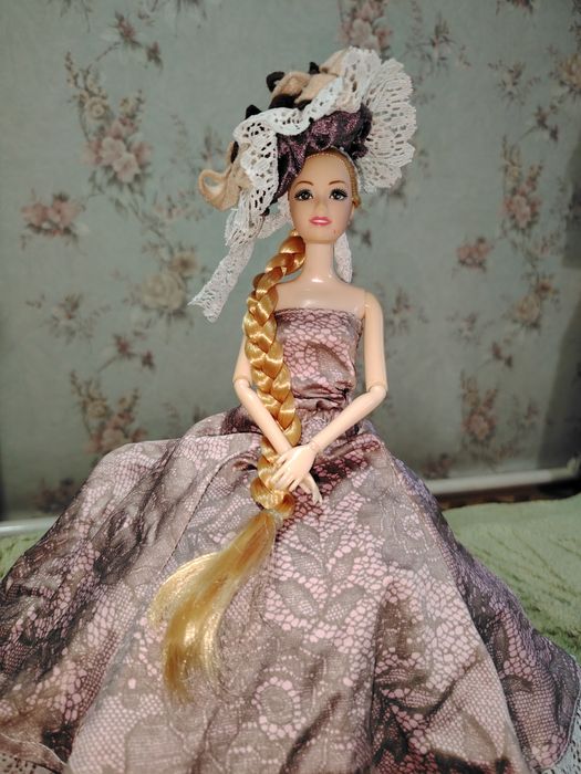 Кукла-шкатулка со съёмной куклой