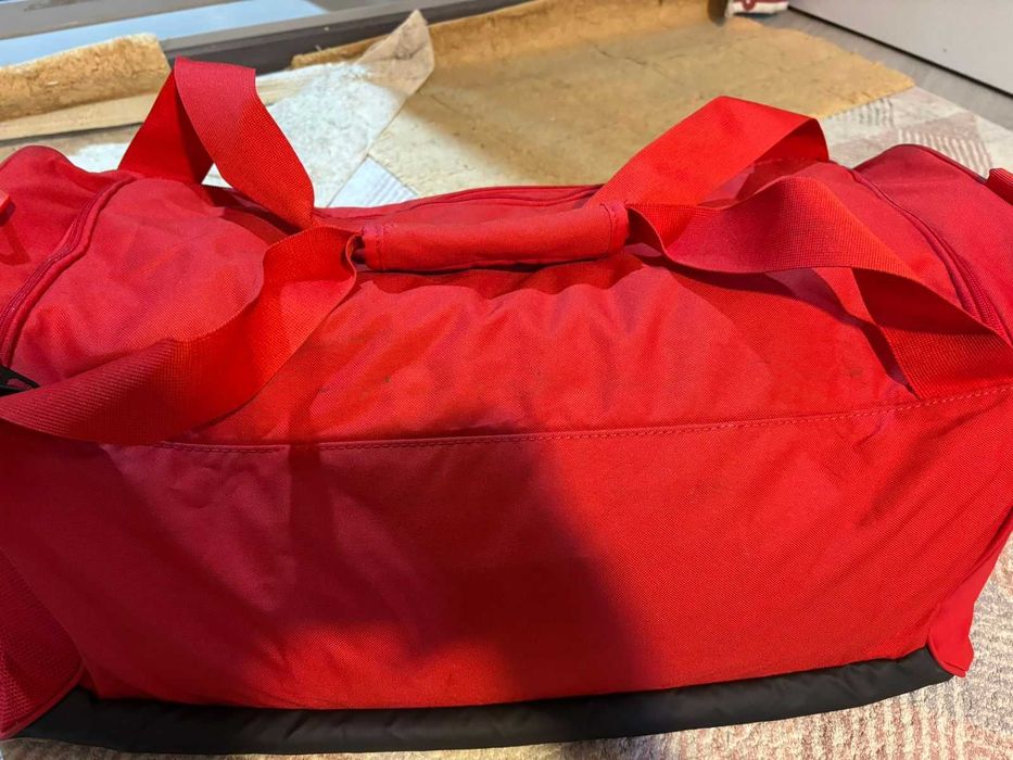 спортивная сумка Nike