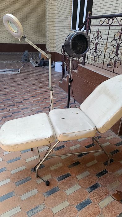 Lampa sushilka kreslo sotiladi