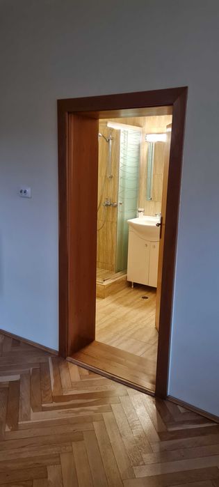 Inchiriez casa in Andrei Muresanu, str. Ady Endre, pentru birou