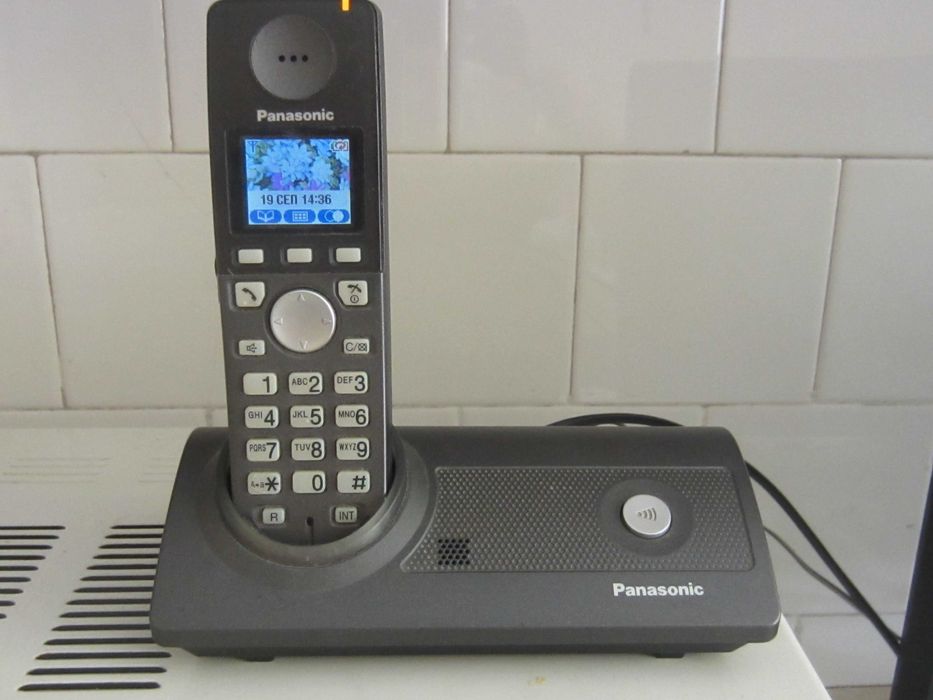 Стационарен телефон PANASONIC