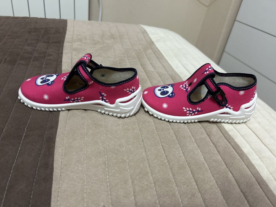 Чисто нови Пантофи детски