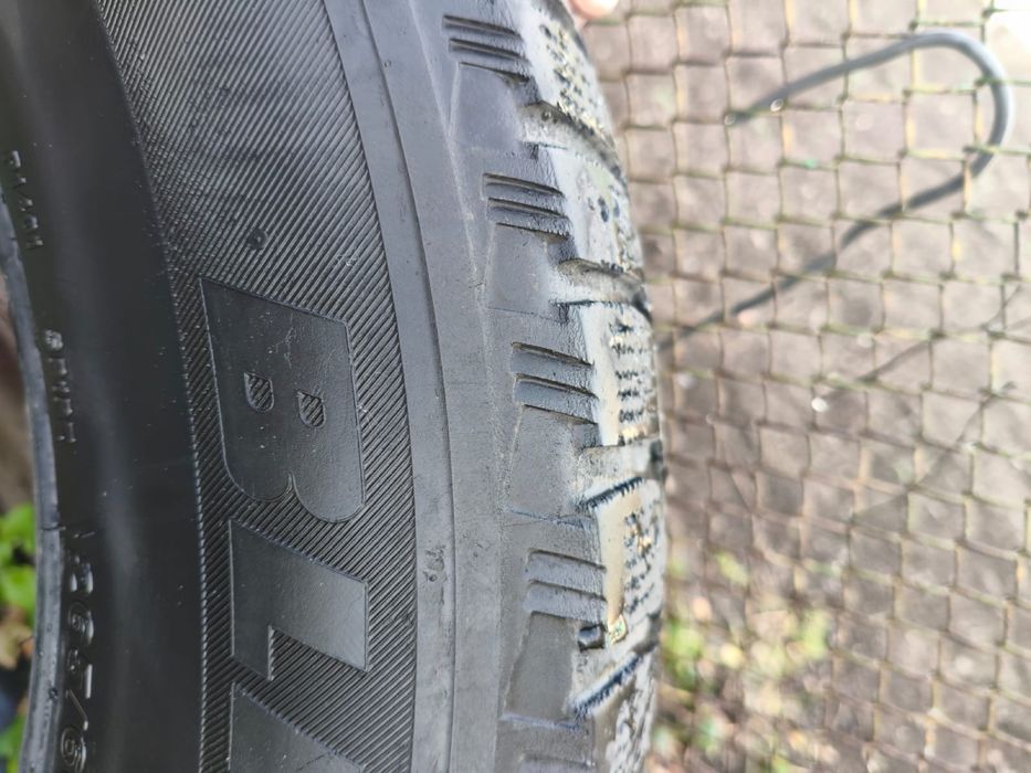 Зимнине резины 265/60r18