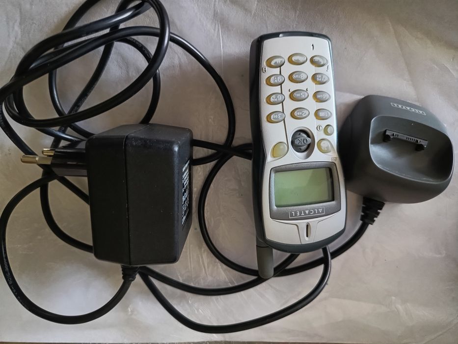 Telefoane vechi de colecție.