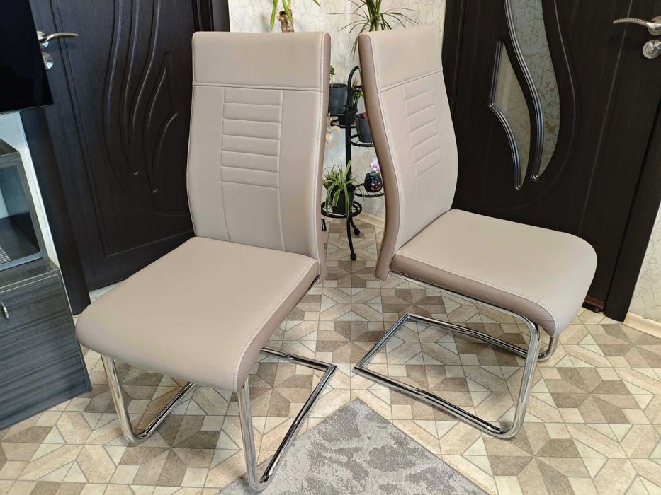 Бежов трапезен стол ЗЕН еко кожа 43/60/98 СМ