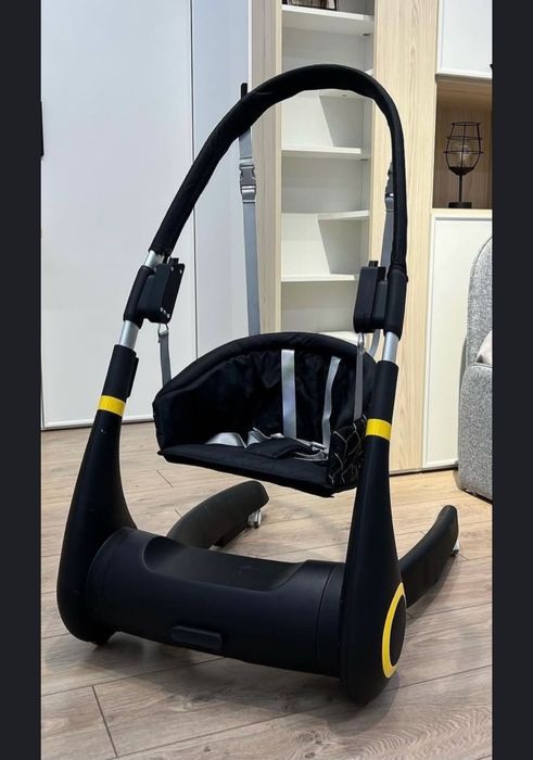 Продам коляску трансформер, стульчик для кормления