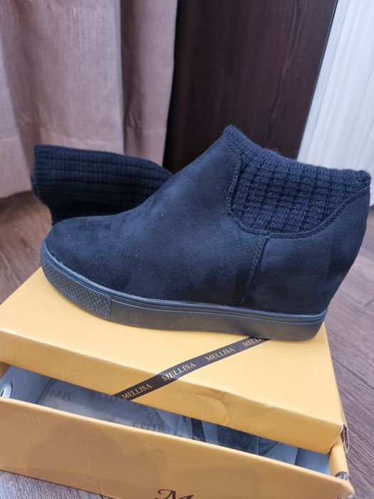 Дамски ботуши, тип чорап в черен цвят