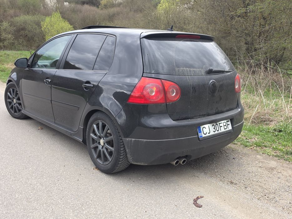 VOLKSWAGEN Golf 2005