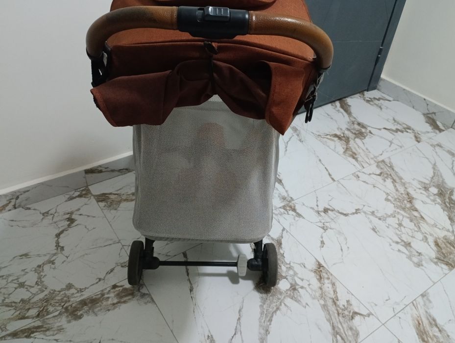 Продам коляску joie pact max
