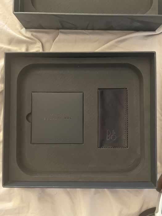 Casti wireless Bang & Olufsen H95 - Berluti edition
