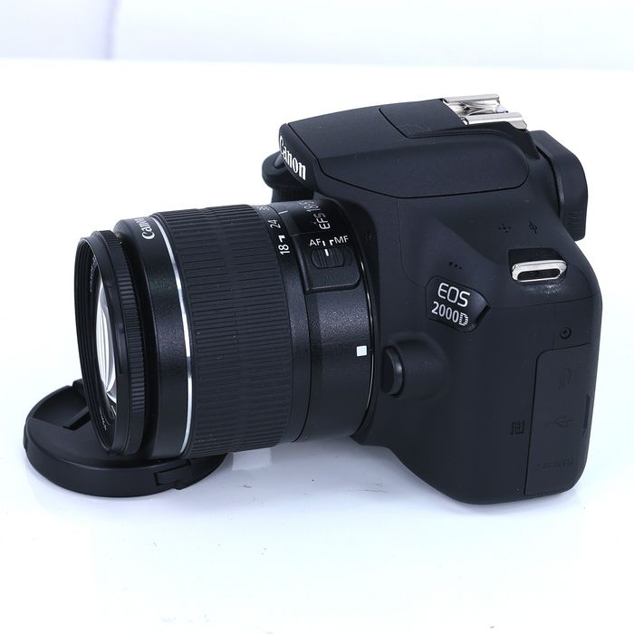 Фотоаппарат Canon EOS 2000D