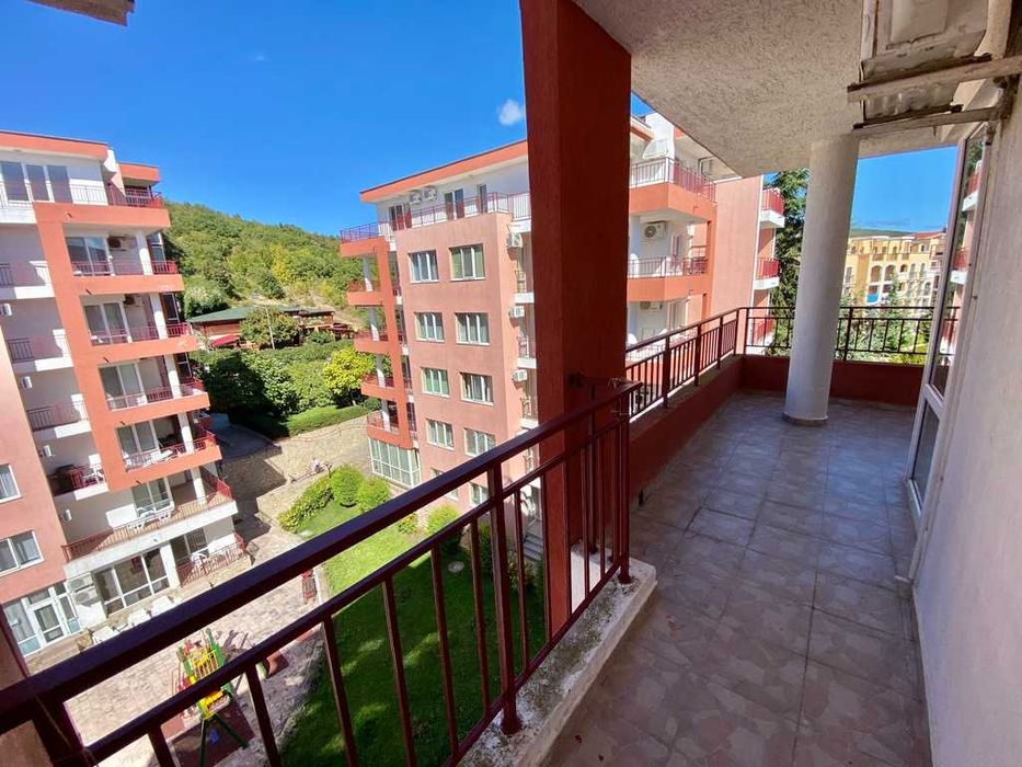 Продава се Двустаен апартамент в к.к. Елените - 82 кв.м за 560 €/кв.м - Снимка #11