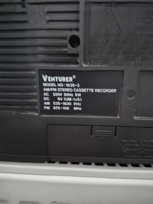 Vând Radio Venturer