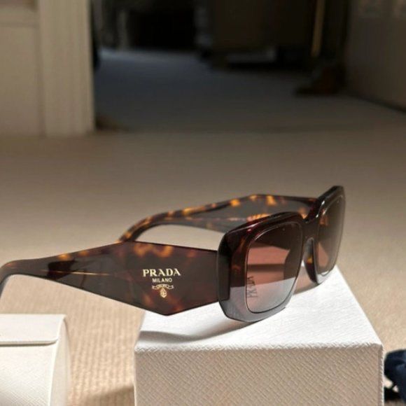 ochelari de soare PRADA