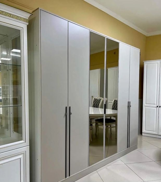 Шкафы в наличии заводской качество отличное