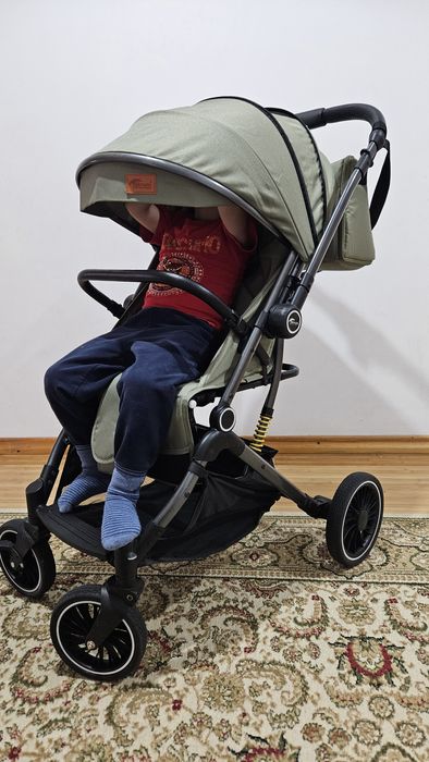 Коляска прогулочная