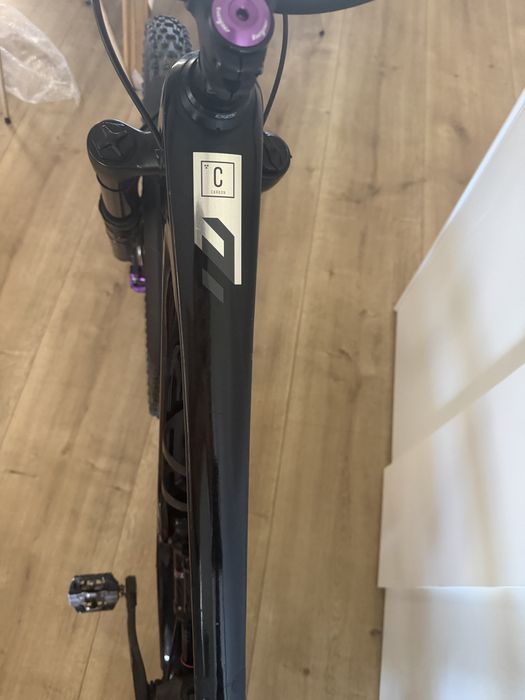 Nukeproof giga 2023