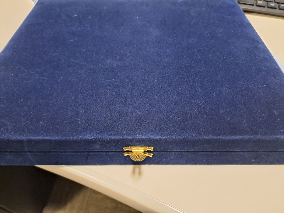 Луксозна опаковачна кутия за дипломи или бижута