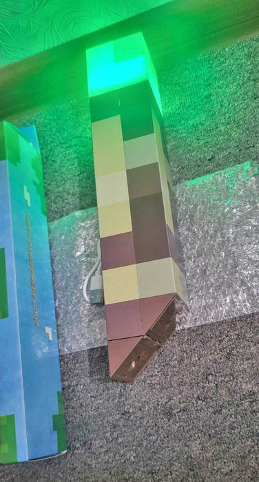 Mineсraft. Майнкрафт. 4-х цветный фонарь, светильник, факел