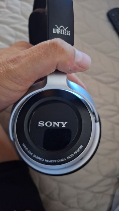 Sony безжични слушалки