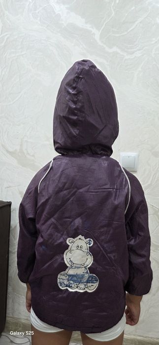 Продам куртки осенние