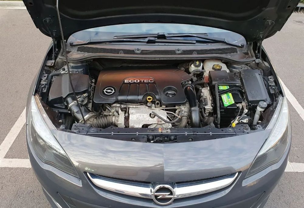 Opel Astra Opel Astra J Sports Tourer 1.6 CDTI 110 CP