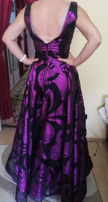Vând rochie de gală / Nașă