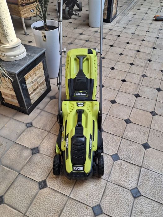 Газонакосилка 1300 w RYobi 33 sm