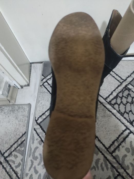 Дамски чизми/ и боти на платформа